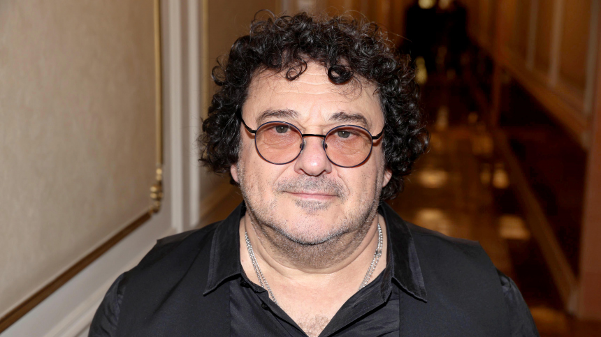 Сбрасываю кило за концерт: Саруханов о здоровье в 70 лет