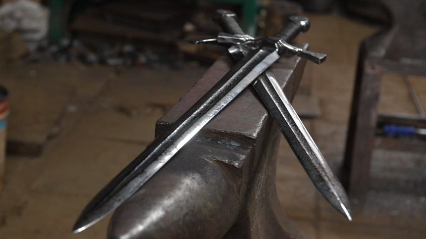 Месть на острие клинка: мужчина отрезал ухо соседу из-за ревности