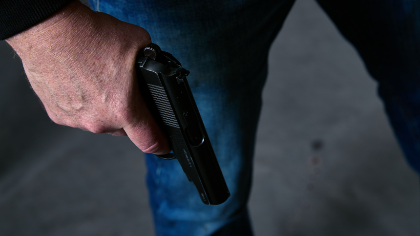 Банда с пистолетами напала на семейную пару в Альметьевске