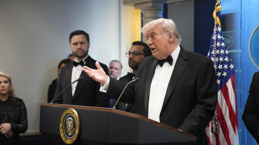 Украинский след: раскрыт мотив устроившего покушение на Трампа