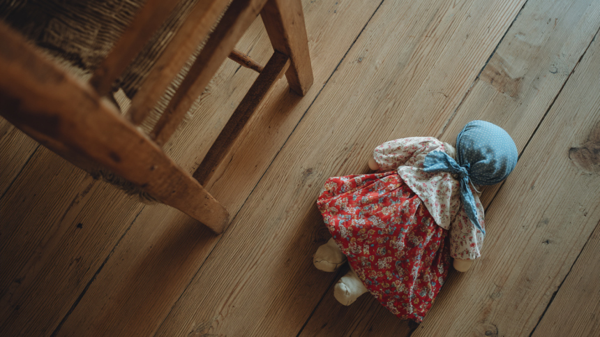 Мужчина убил мужа и жену на глазах у трехлетнего ребенка и скрывался 28 лет