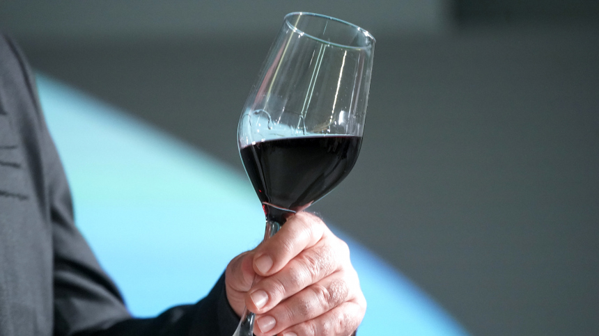 Даже бокал вина Какие дозы спиртного разрушают структуру головного мозга