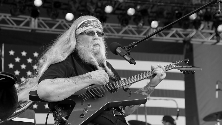 Ходячий миф: на 87-м году жизни умер кантри-певец Дэвид Коу