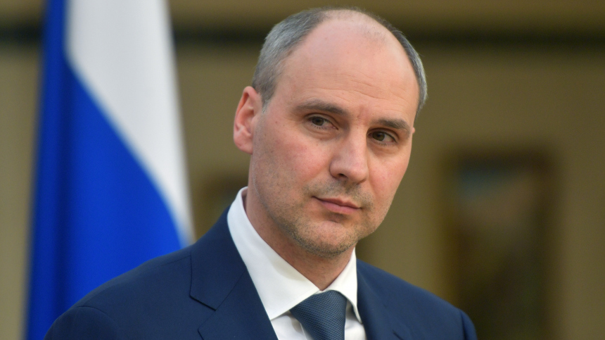 Паслер пообещал юридическую помощь прорывавшемуся к нему на митинге мужчине