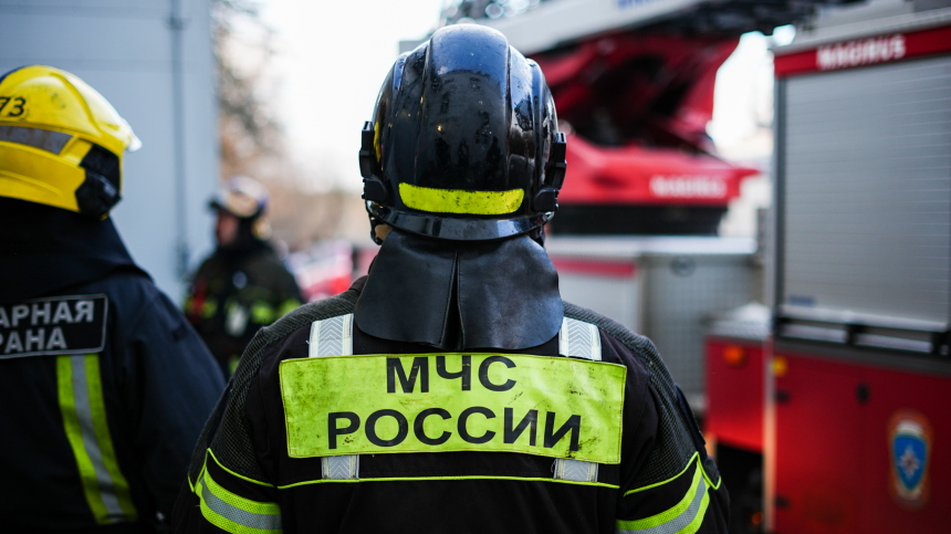 Беспилотник попал в здание на западе Москвы