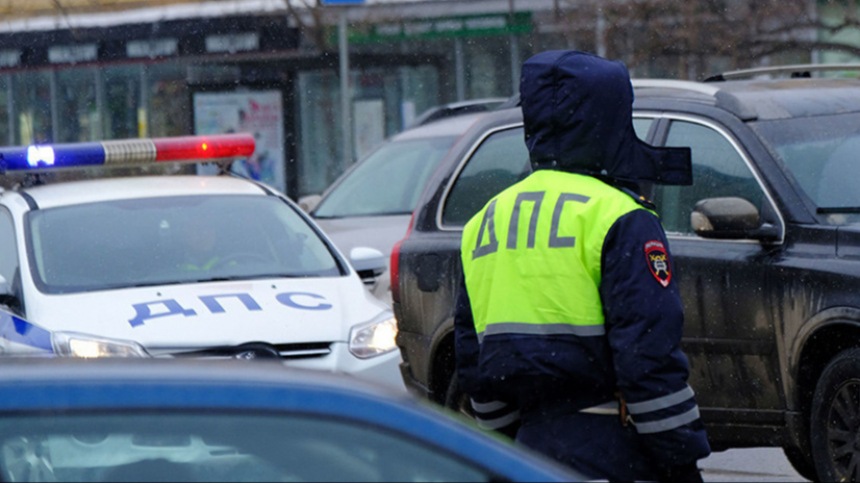 Грузовик протаранил более 10 машин на МКАД  есть пострадавшие