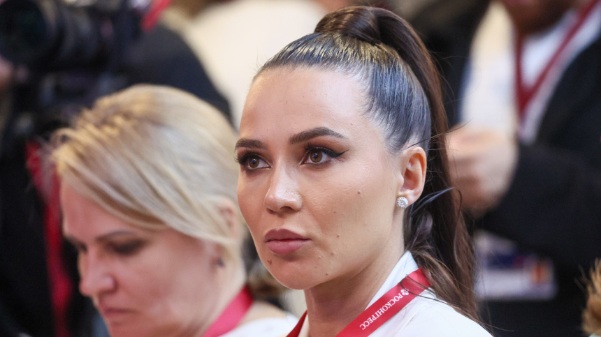 Вприпрыжку с протеином: блогер рассказала про встречу с Лерчек в спортзале