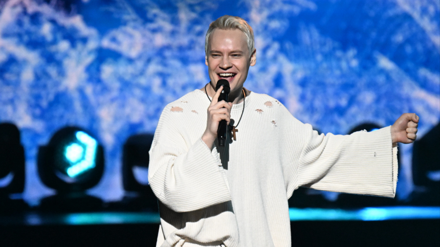 SHAMAN выступил с новой песней Россия-мама на Дне Московского спорта