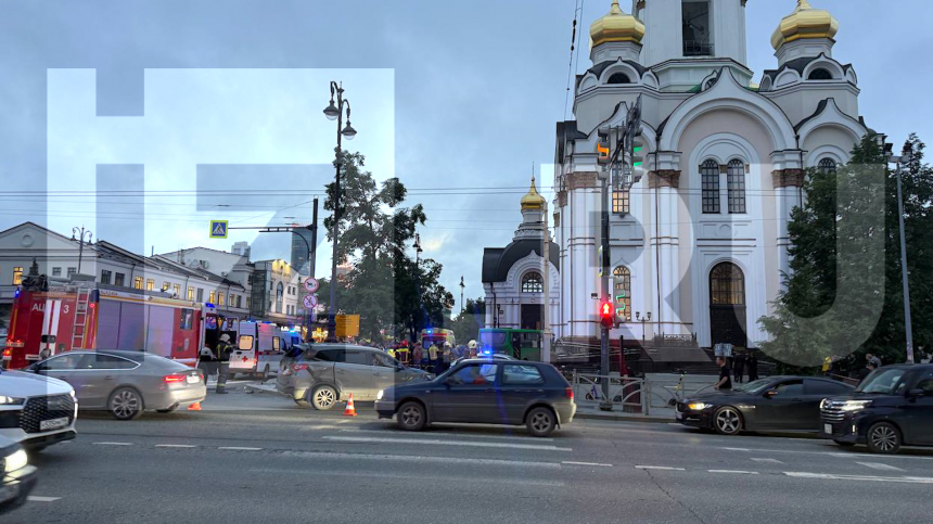 Автобус после смертельного ДТП остался внутри храма в Екатеринбурге