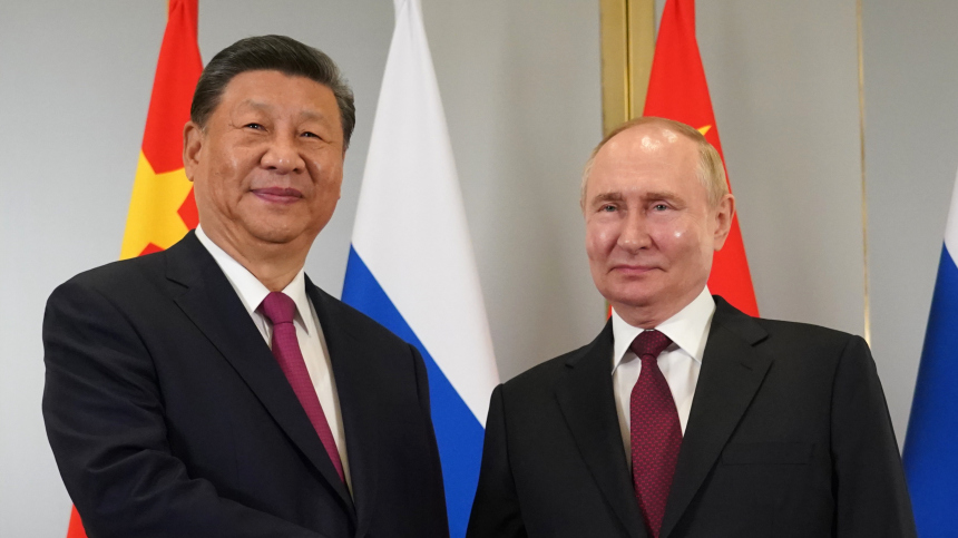 Благополучия и новых успехов: Путин поздравил Си Цзиньпина с днем рождения