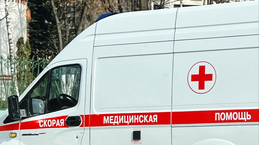 Глаз удалили: отец облитой кислотой петербурженки показал ее фото