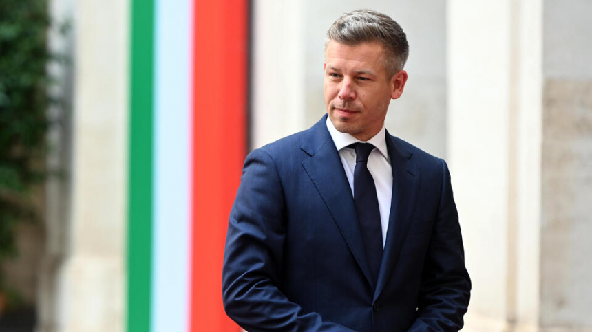 Президент Венгрии отверг ультиматум премьера и отказался уходить в отставку
