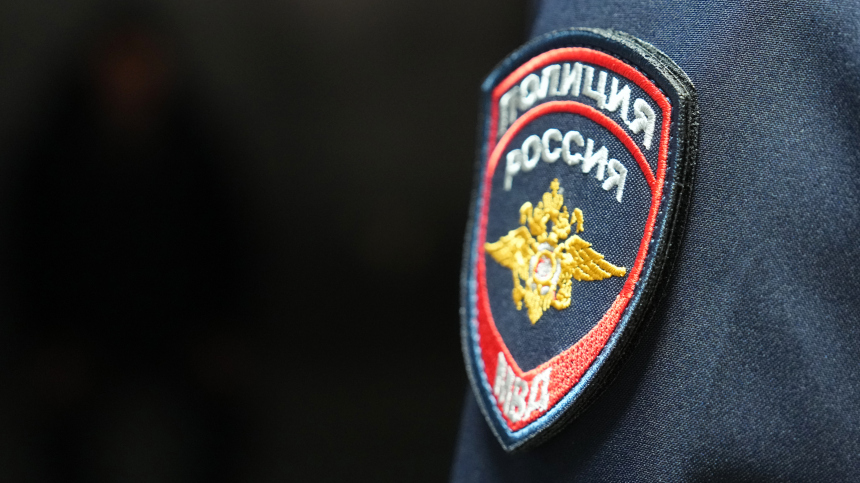 Пьяный таксист устроил поджог у квартиры бывшей жены в Мурино
