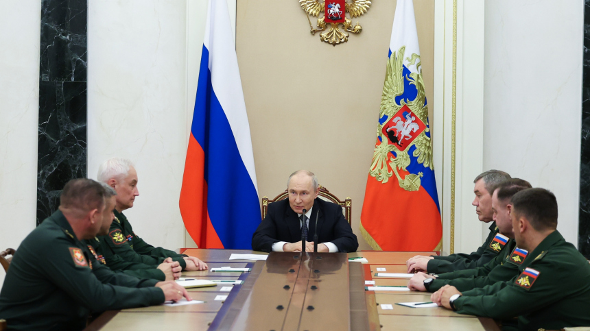 Ускорить победу: Владимир Путин озвучил кадровые перестановки в Минобороны