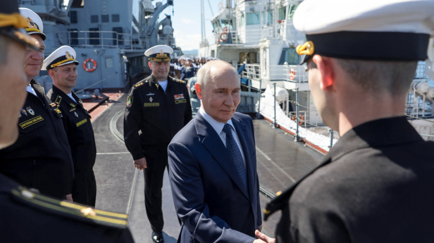 Путин рассказал членам Совбеза РФ об учениях Тихоокеанского флота на Сахалине